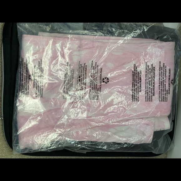 Guess 1981 Skinny pink white wash jeans. Brand New - Never worn - in plastic - Picture 6 of 8